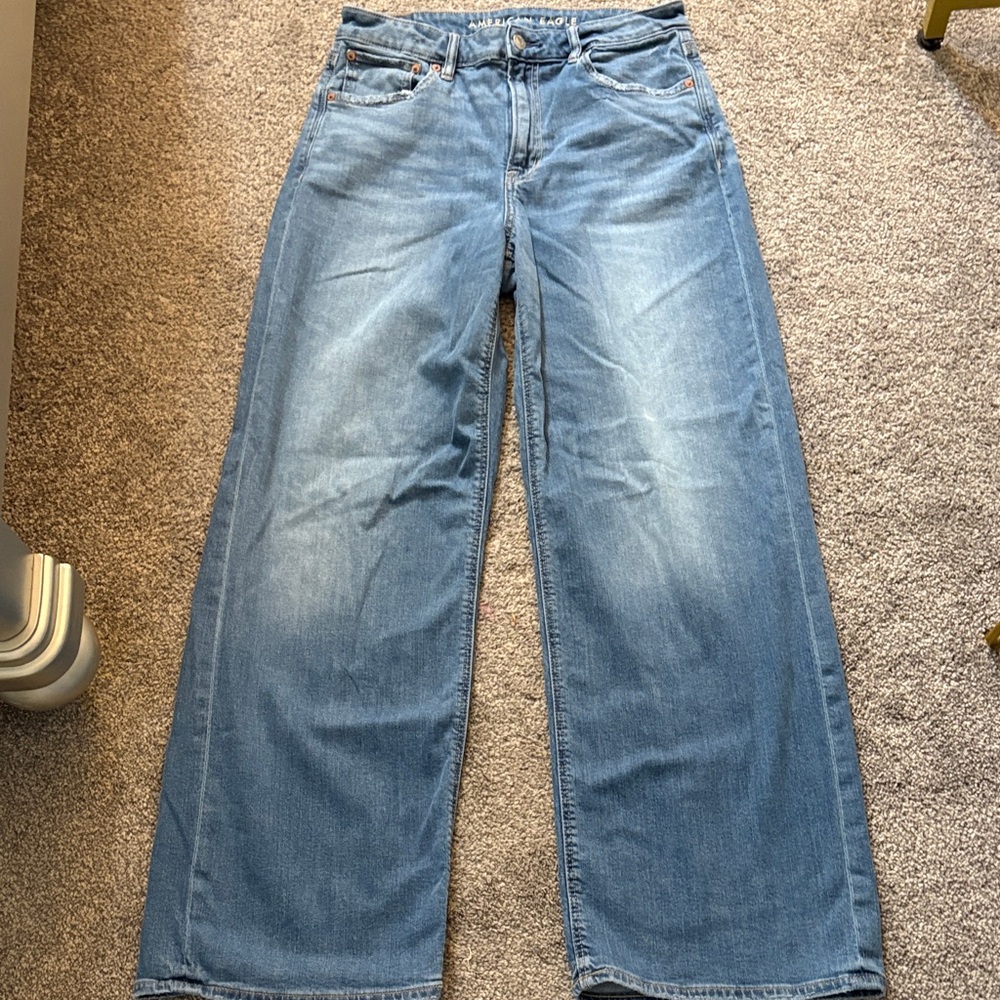 American Eagle women’s wide leg jeans, excellent condition